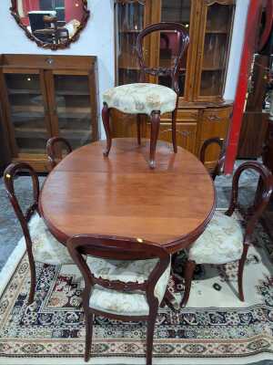DINING SUITE