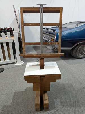 ARTIST EASEL