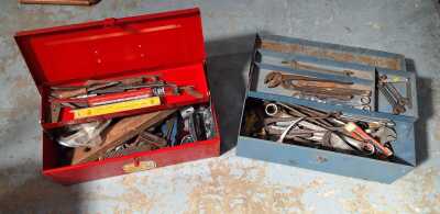 TOOL LOT