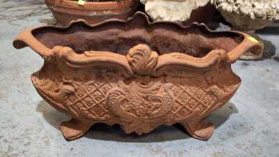 GARDEN PLANTER