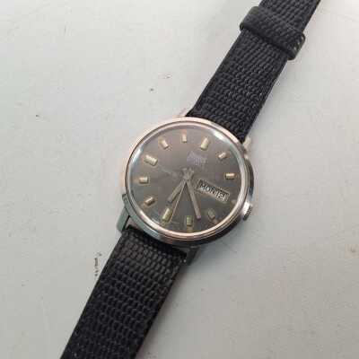 WRISTWATCH