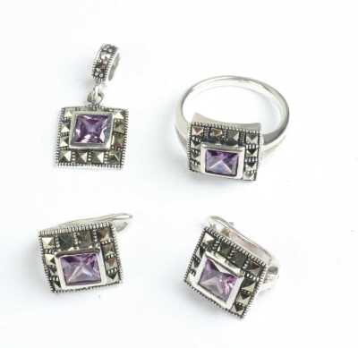 JEWELLERY SUITE