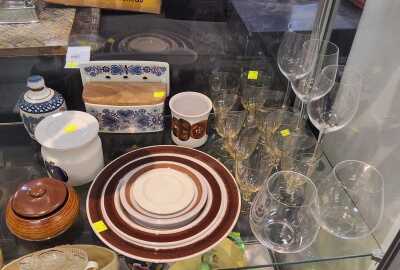 CERAMICS AND GLASSWARE