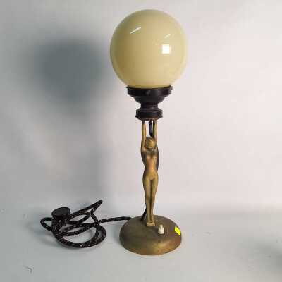 TABLE LAMP