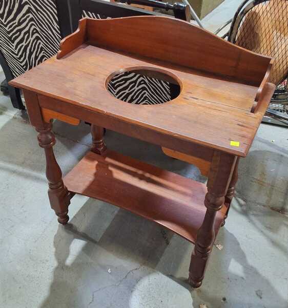 WASH STAND