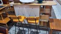 RETRO BAR SETTING