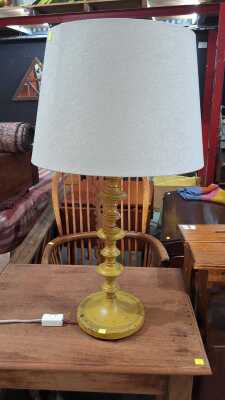 TABLE LAMP