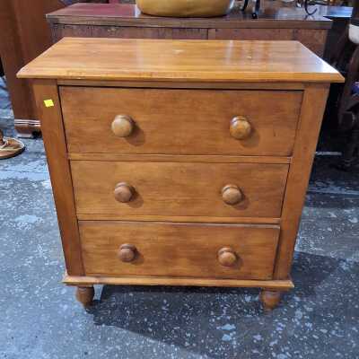 CHEST OF DRAWERS