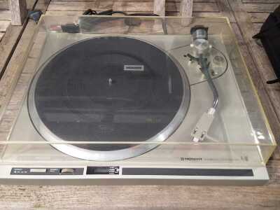 TURNTABLE