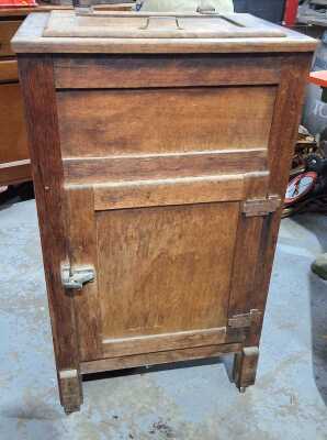 ICE CHEST