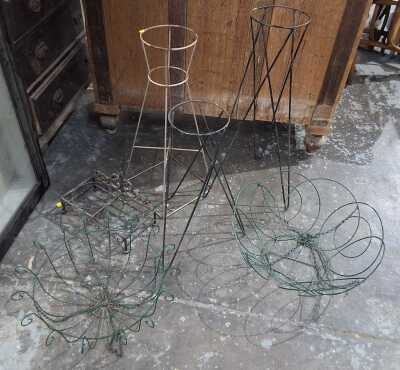GARDEN DECOR