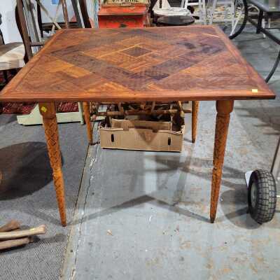 KITCHEN TABLE