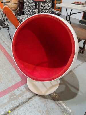 BALL CHAIR