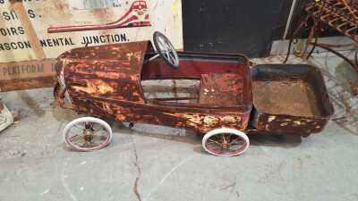 PEDAL CAR