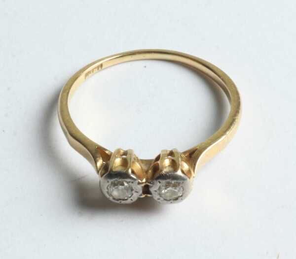 DIAMOND RING