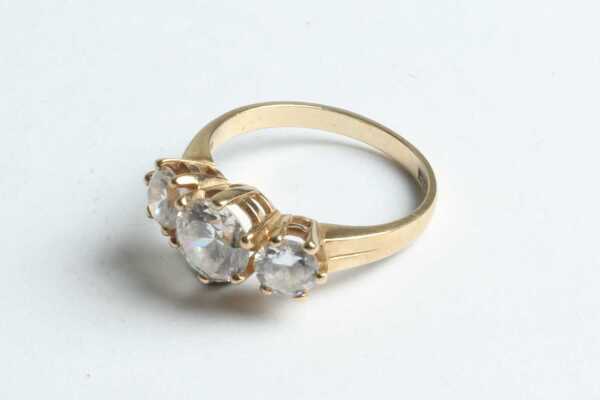 GOLD RING