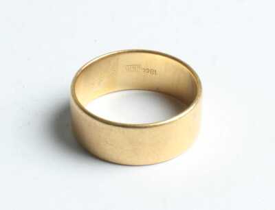 GOLD RING