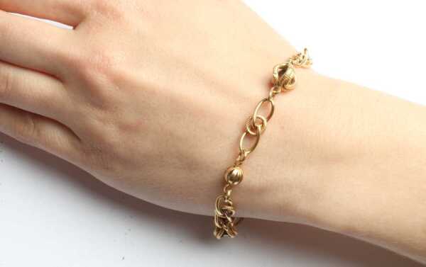 GOLD BRACELET