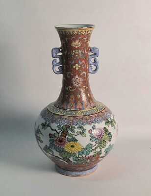 CHINESE VASE