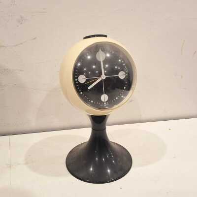 TABLE CLOCK