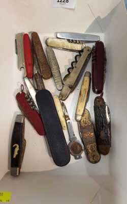 POCKET KNIVES