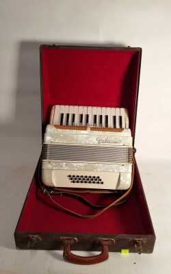 GALANTI ACCORDION