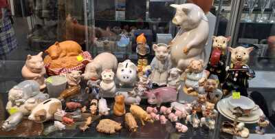 MORE PIGGIES