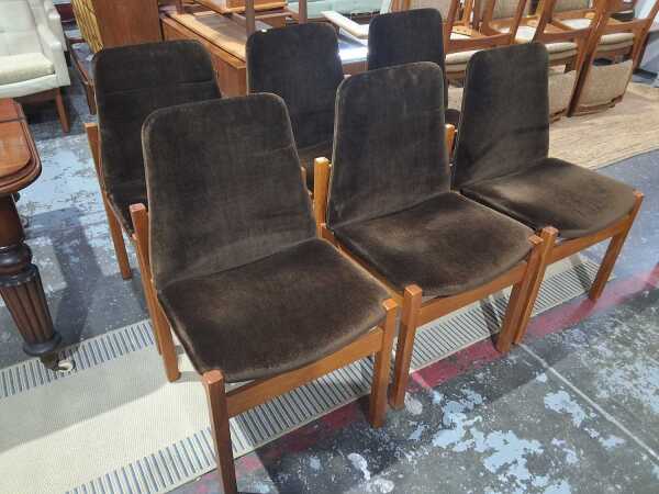 DINING CHAIRS