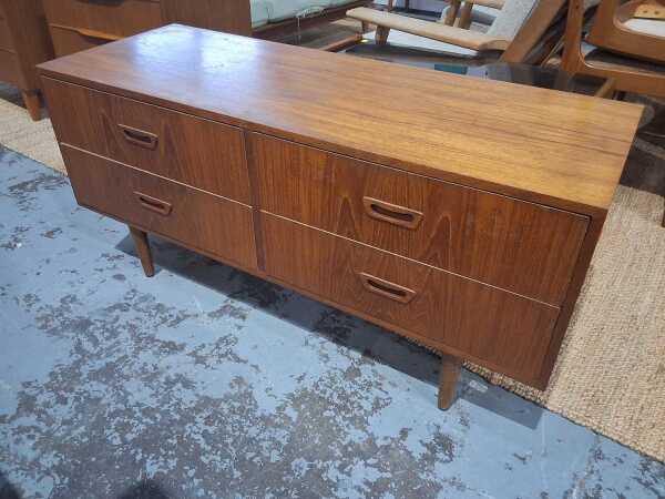 CHEST OF DRAWERS