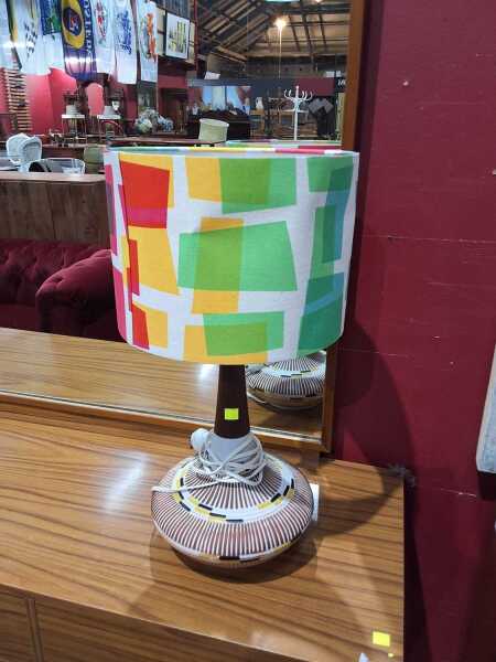 TABLE LAMP