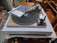TURNTABLE