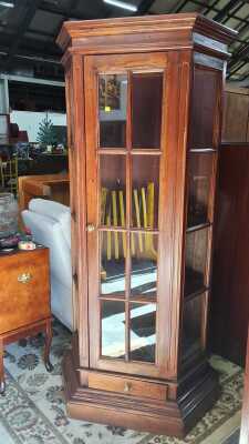 DISPLAY CABINET