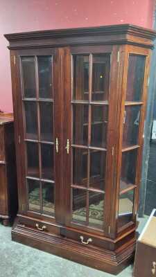 DISPLAY CABINET