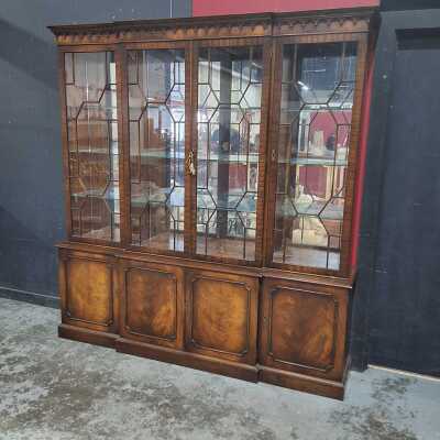 DISPLAY CABINET