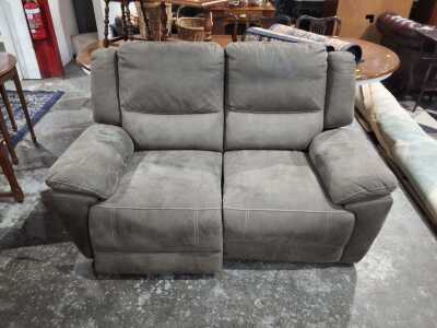 RECLINER SETTEE