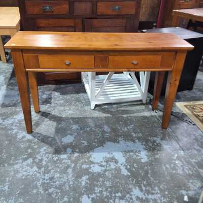 CONSOLE TABLE