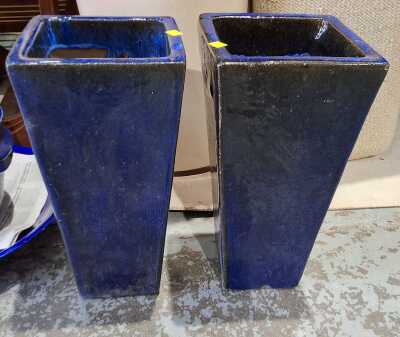 PLANT POTS