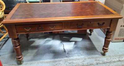 DESK