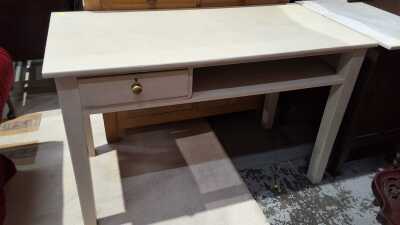 WRITING DESK