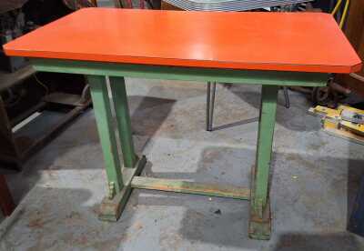 BESPOKE TABLE