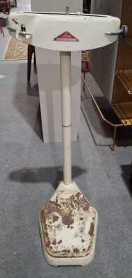 WEIGH SCALES