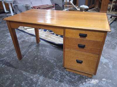 DESK