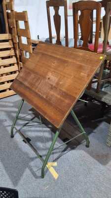 DRAFTING TABLE