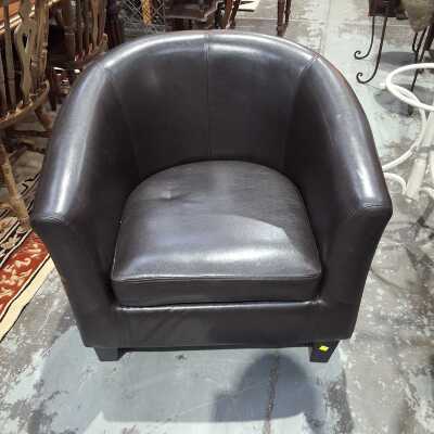 TUB CHAIR