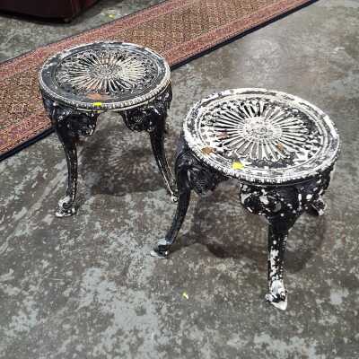 GARDEN STOOLS
