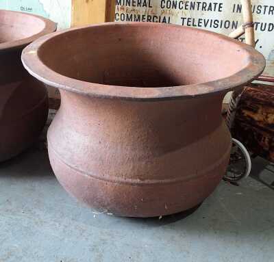 LARGE GARDEN PLANTER