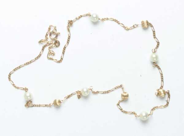 GOLD NECKLACE
