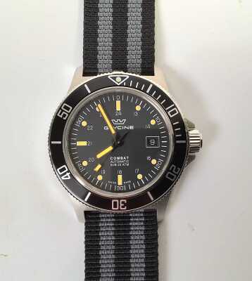 WRIST WATCH