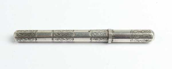 NEEDLE CASE