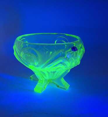 URANIUM GLASS